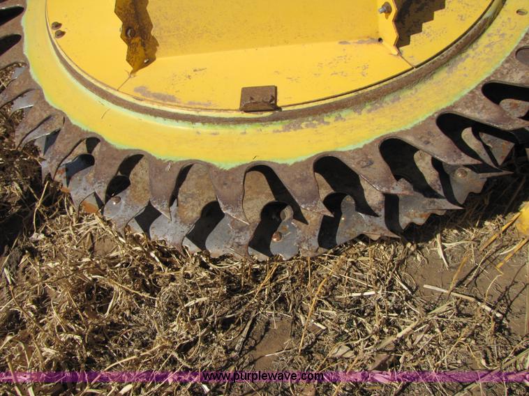 image for item 1021 2002 New Holland RI 450 forage header