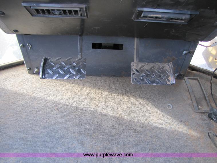 image for item 1022 1995 Caterpillar Challenger 85C track tractor