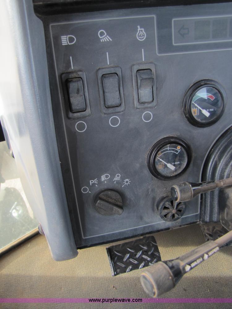 image for item 1022 1995 Caterpillar Challenger 85C track tractor