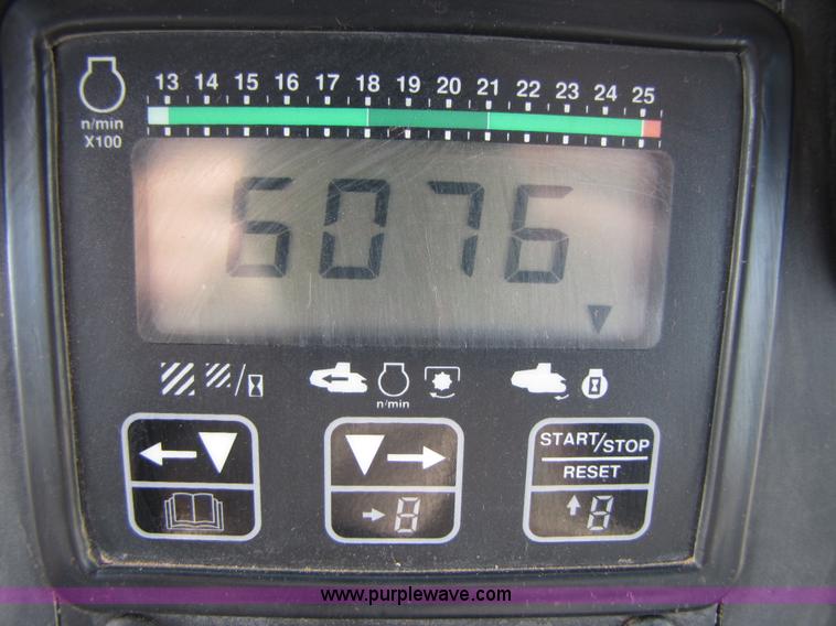 image for item 1022 1995 Caterpillar Challenger 85C track tractor