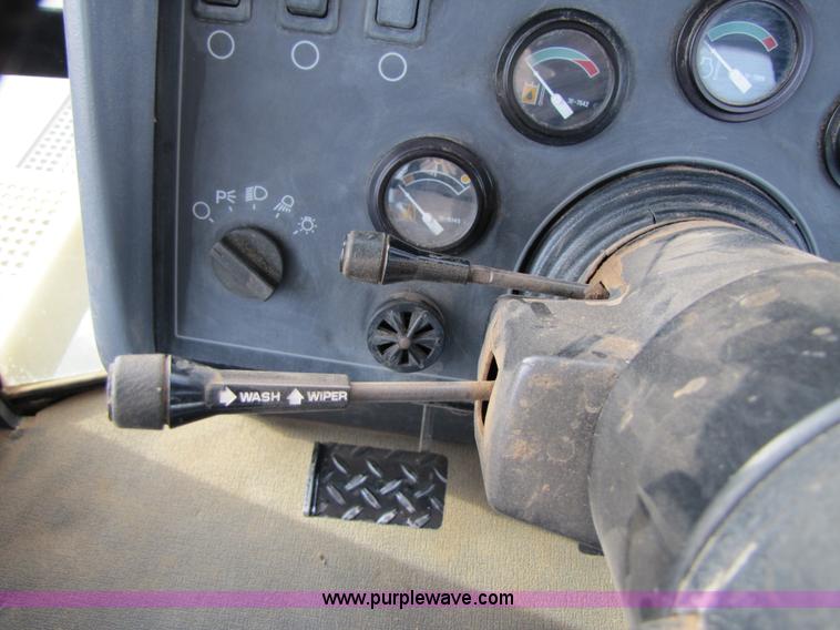 image for item 1022 1995 Caterpillar Challenger 85C track tractor