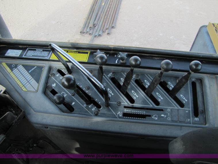 image for item 1022 1995 Caterpillar Challenger 85C track tractor