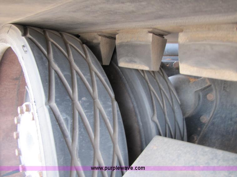 image for item 1022 1995 Caterpillar Challenger 85C track tractor