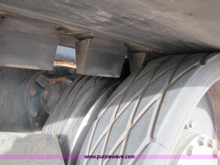 image for item 1022 1995 Caterpillar Challenger 85C track tractor