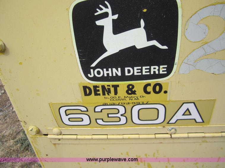 image for item 3009 John Deere 630A forage hay head