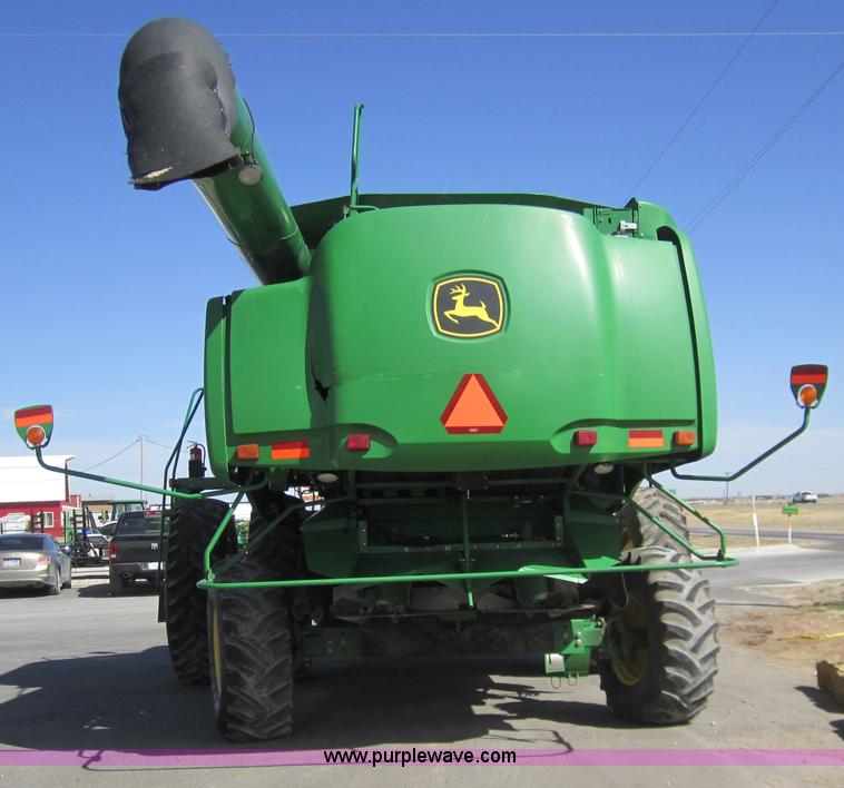 image for item 3011 2006 John Deere 9760 STS combine