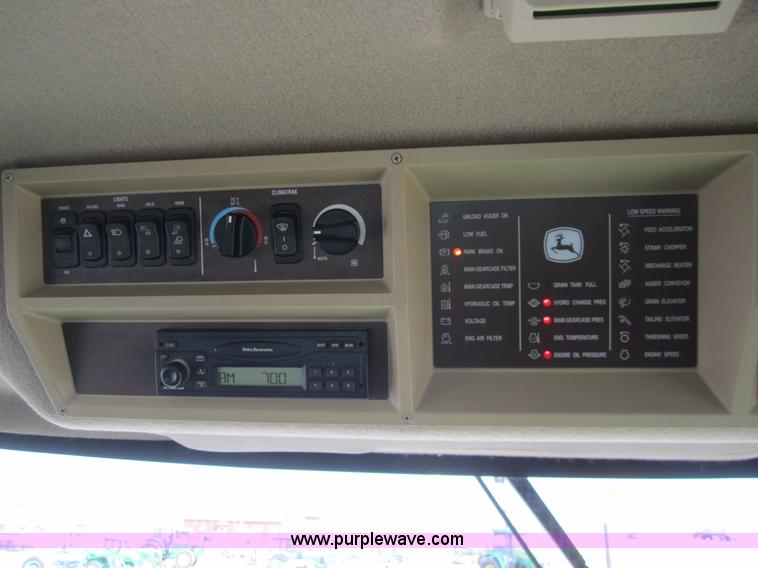 image for item 3011 2006 John Deere 9760 STS combine