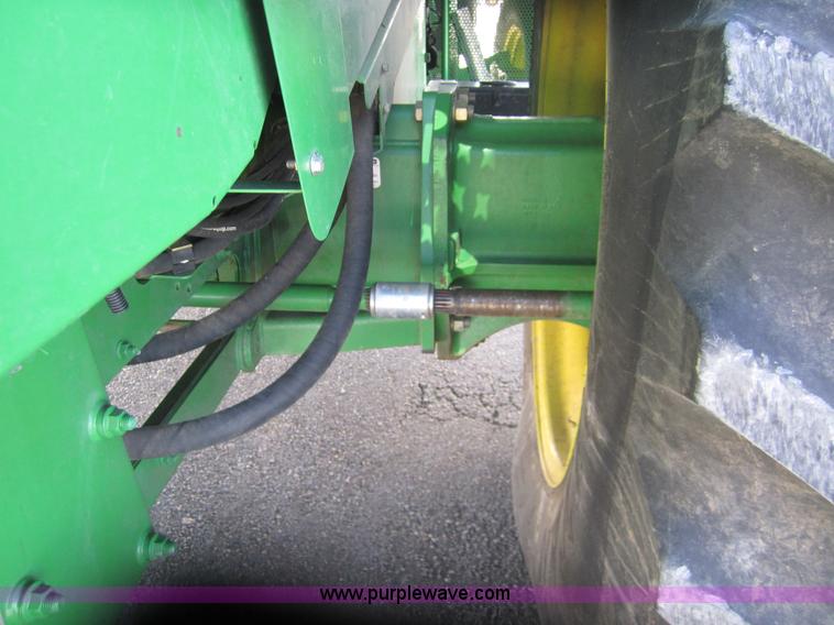 image for item 3011 2006 John Deere 9760 STS combine