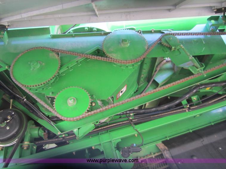 image for item 3011 2006 John Deere 9760 STS combine