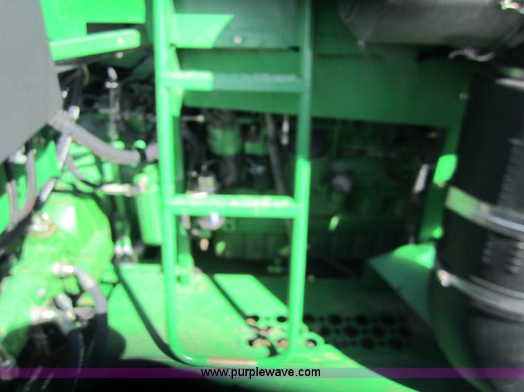 image for item 3011 2006 John Deere 9760 STS combine