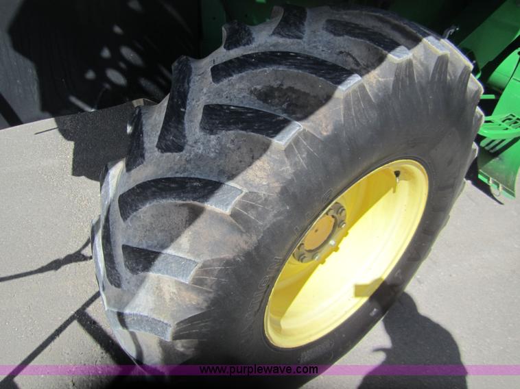 image for item 3011 2006 John Deere 9760 STS combine