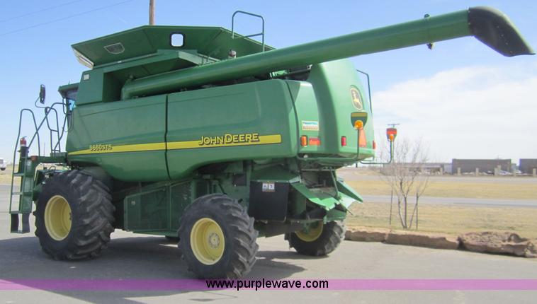 image for item 3012 2004 John Deere 9660 STS combine