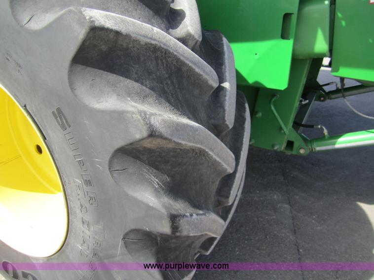 image for item 3012 2004 John Deere 9660 STS combine