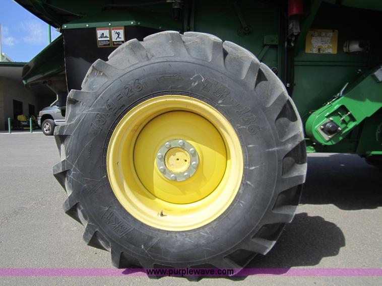 image for item 3012 2004 John Deere 9660 STS combine