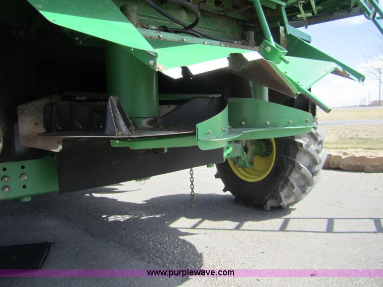 image for item 3012 2004 John Deere 9660 STS combine