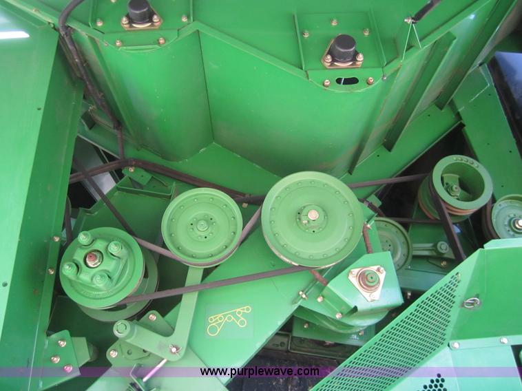 image for item 3012 2004 John Deere 9660 STS combine