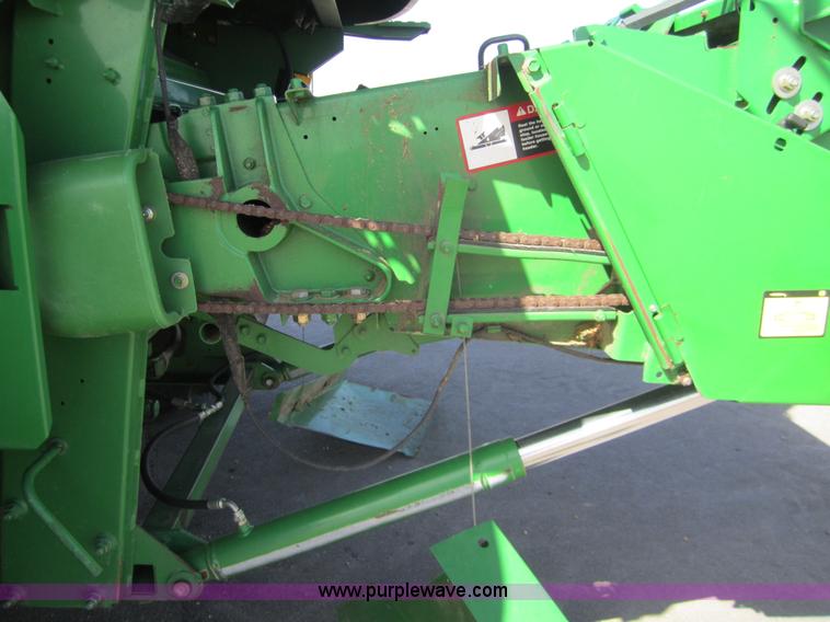 image for item 3012 2004 John Deere 9660 STS combine
