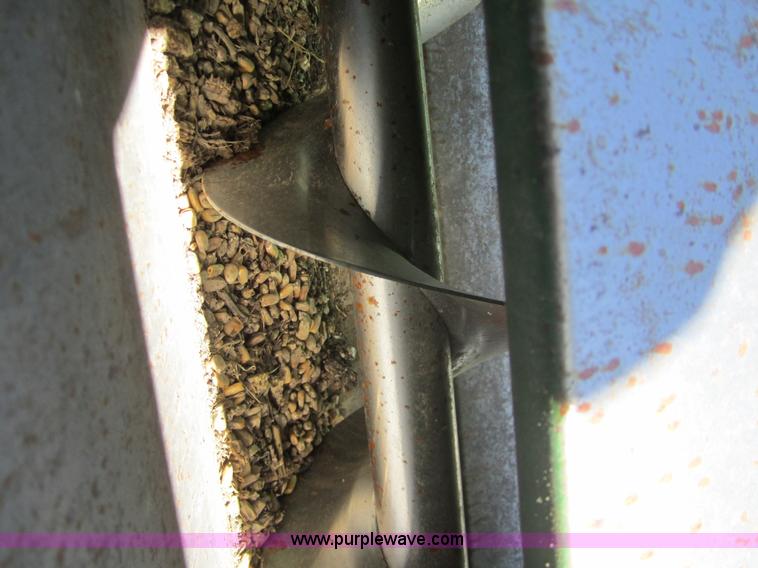 image for item 3012 2004 John Deere 9660 STS combine