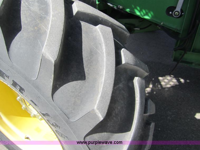 image for item 3012 2004 John Deere 9660 STS combine