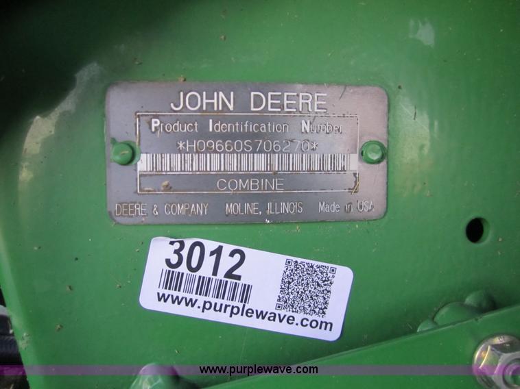 image for item 3012 2004 John Deere 9660 STS combine