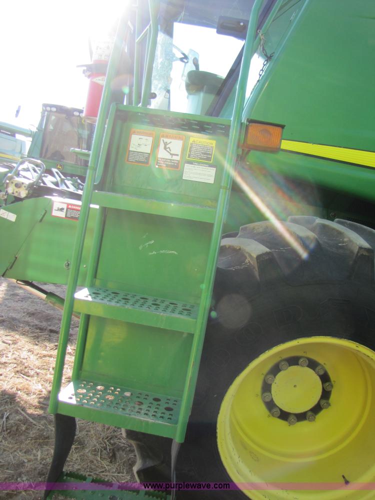 image for item 3012 2004 John Deere 9660 STS combine