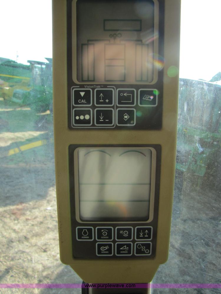 image for item 3012 2004 John Deere 9660 STS combine