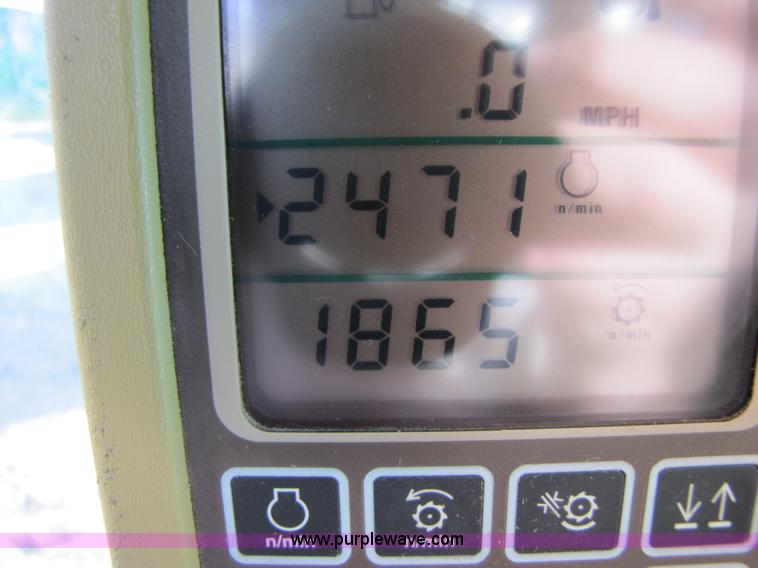 image for item 3012 2004 John Deere 9660 STS combine