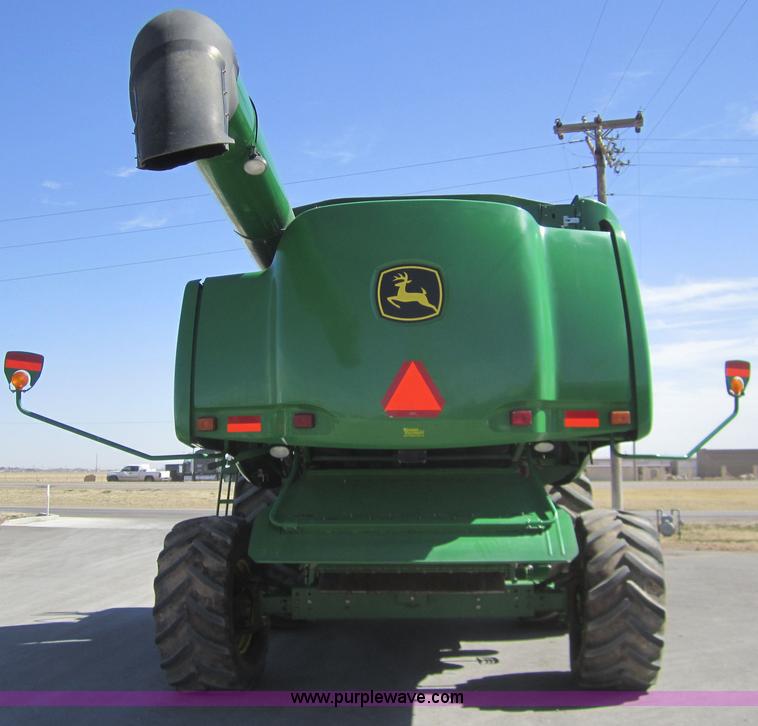 image for item 3013 2006 John Deere 9760 STS RWA combine