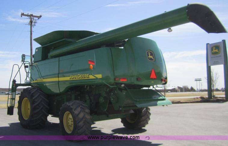 image for item 3013 2006 John Deere 9760 STS RWA combine