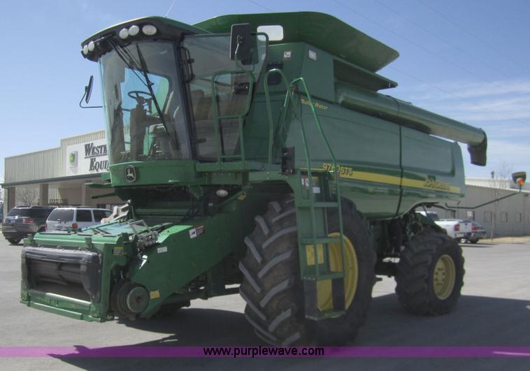image for item 3013 2006 John Deere 9760 STS RWA combine