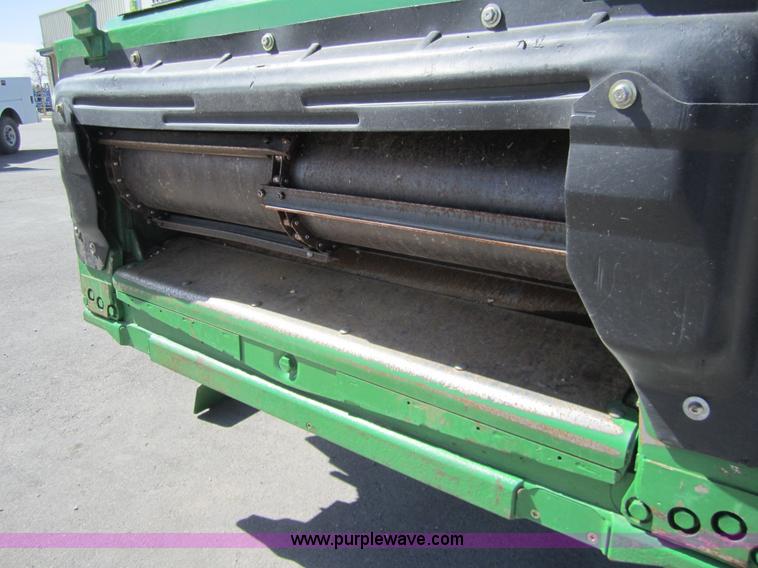 image for item 3013 2006 John Deere 9760 STS RWA combine