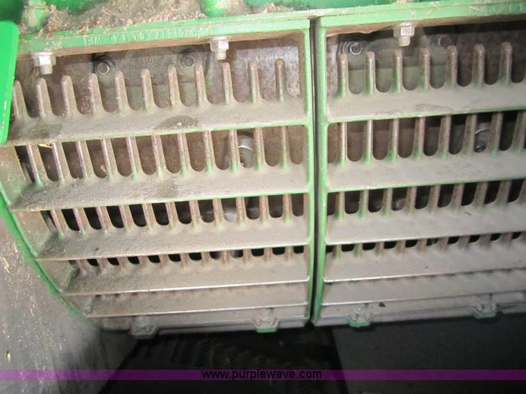 image for item 3013 2006 John Deere 9760 STS RWA combine