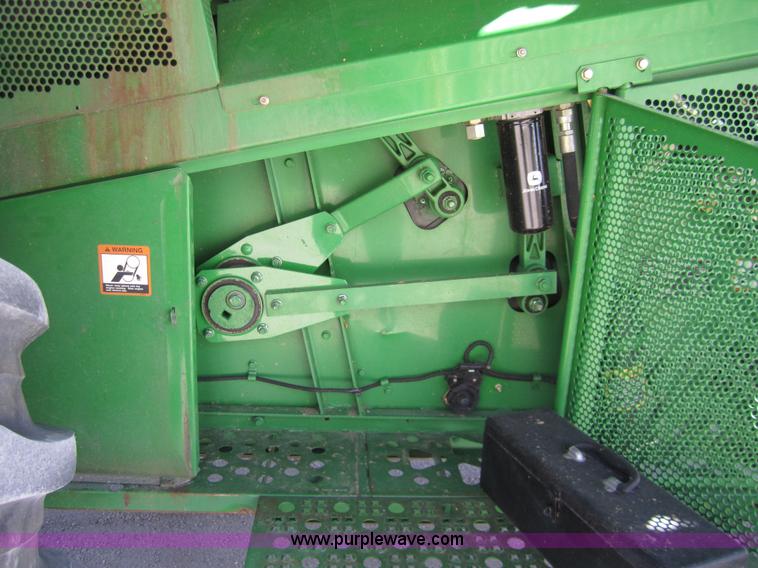 image for item 3014 2002 John Deere 9750 STS combine