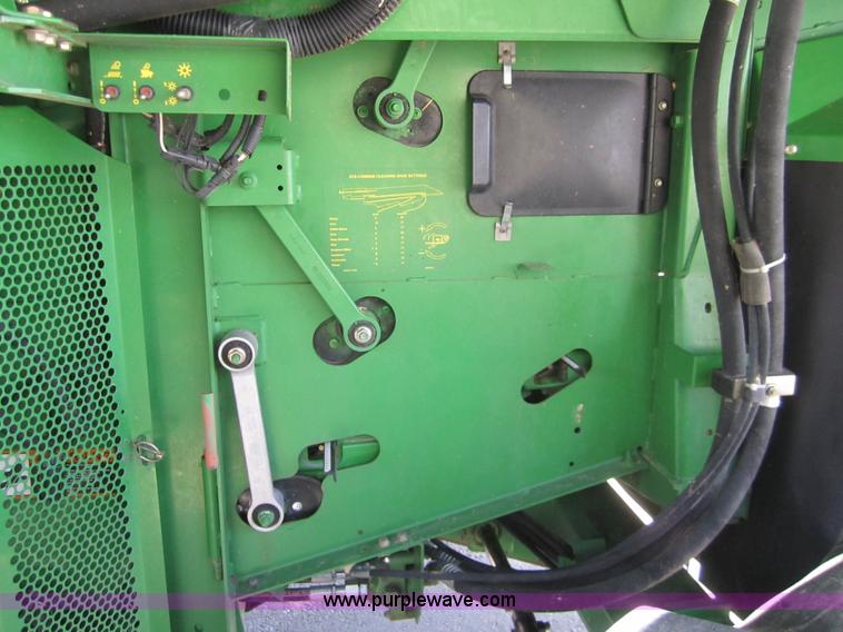 image for item 3014 2002 John Deere 9750 STS combine