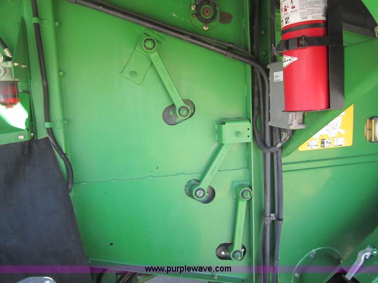 image for item 3014 2002 John Deere 9750 STS combine