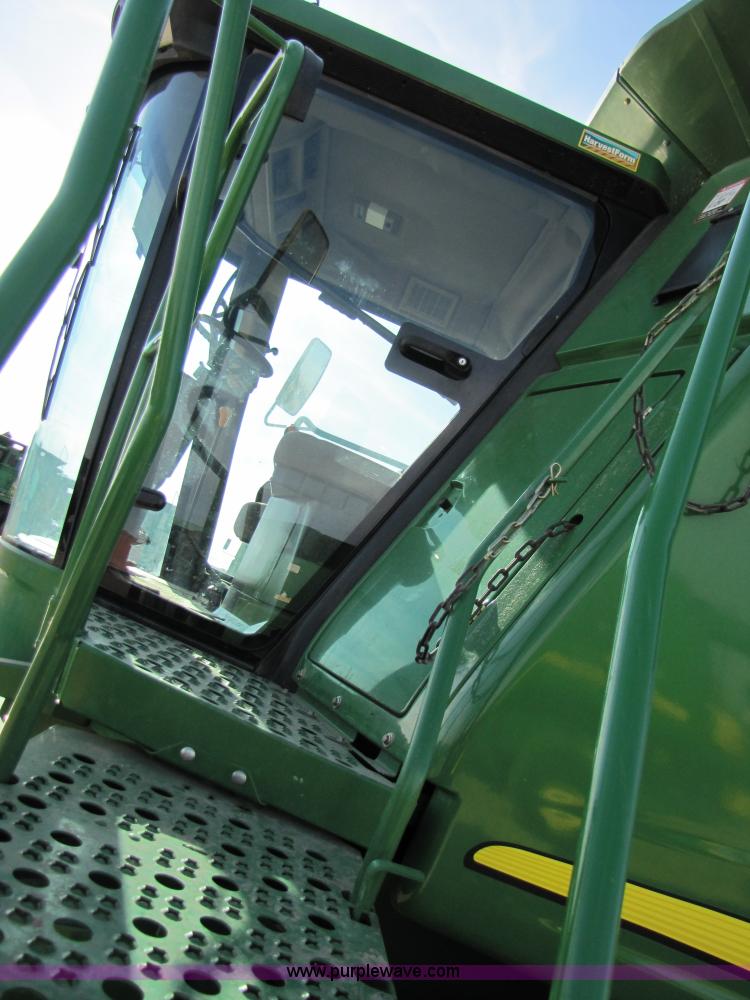 image for item 3014 2002 John Deere 9750 STS combine