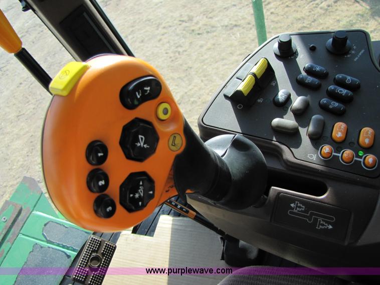 image for item 3014 2002 John Deere 9750 STS combine