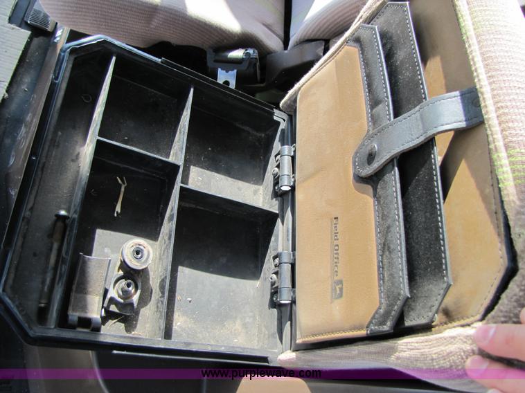 image for item 3014 2002 John Deere 9750 STS combine