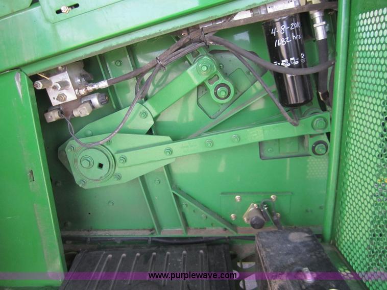 image for item 3015 2009 John Deere 9770 STS combine