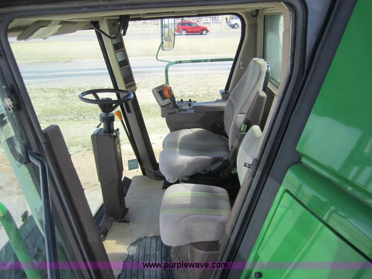 image for item 3015 2009 John Deere 9770 STS combine