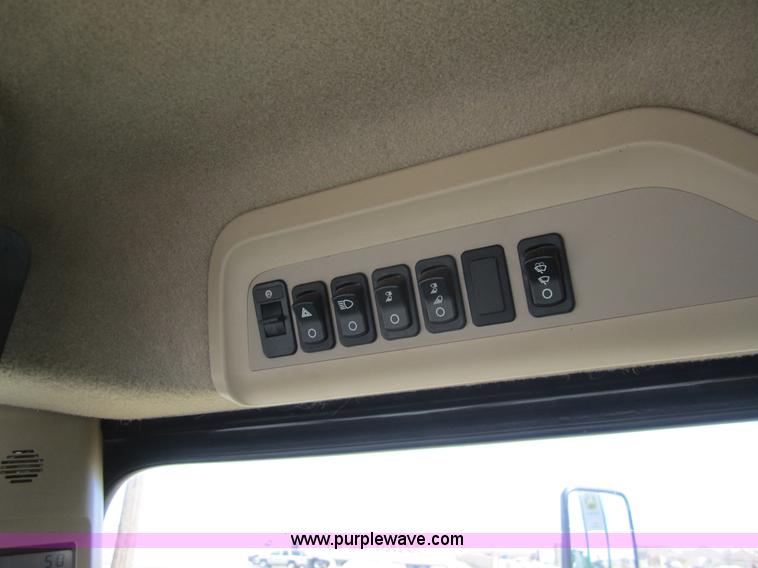 image for item 3015 2009 John Deere 9770 STS combine