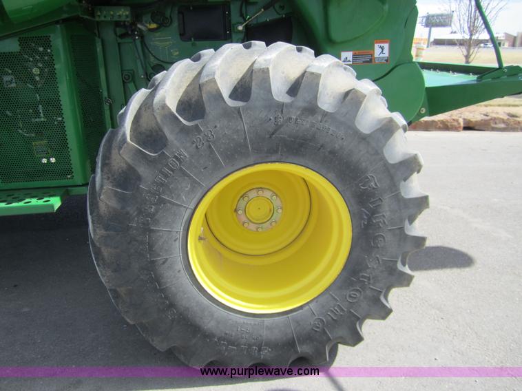 image for item 3015 2009 John Deere 9770 STS combine