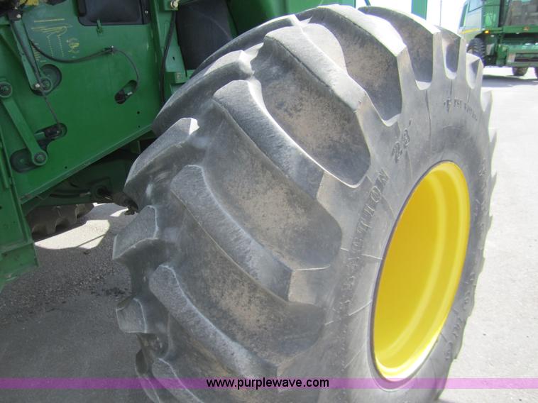 image for item 3015 2009 John Deere 9770 STS combine