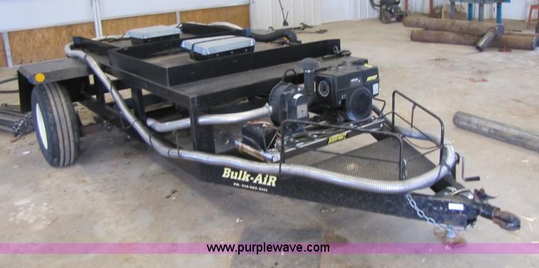 image for item 3446 Bulk-Air seed tender trailer