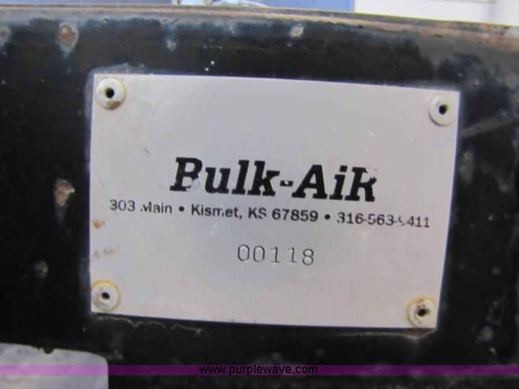 image for item 3446 Bulk-Air seed tender trailer