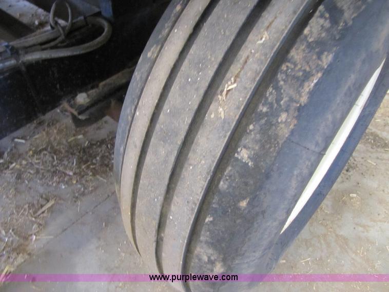 image for item 3446 Bulk-Air seed tender trailer