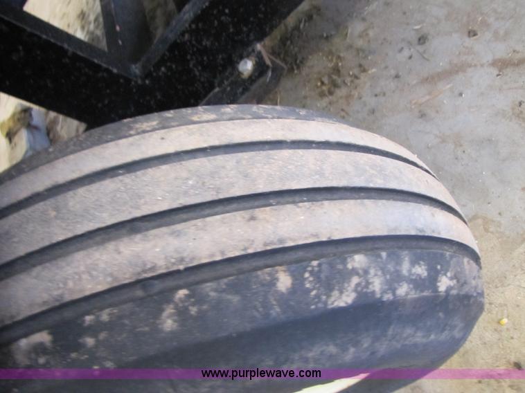 image for item 3446 Bulk-Air seed tender trailer