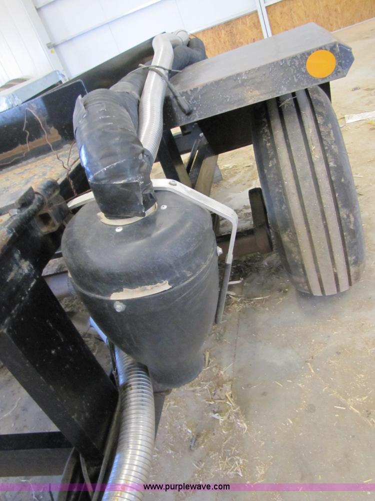 image for item 3446 Bulk-Air seed tender trailer