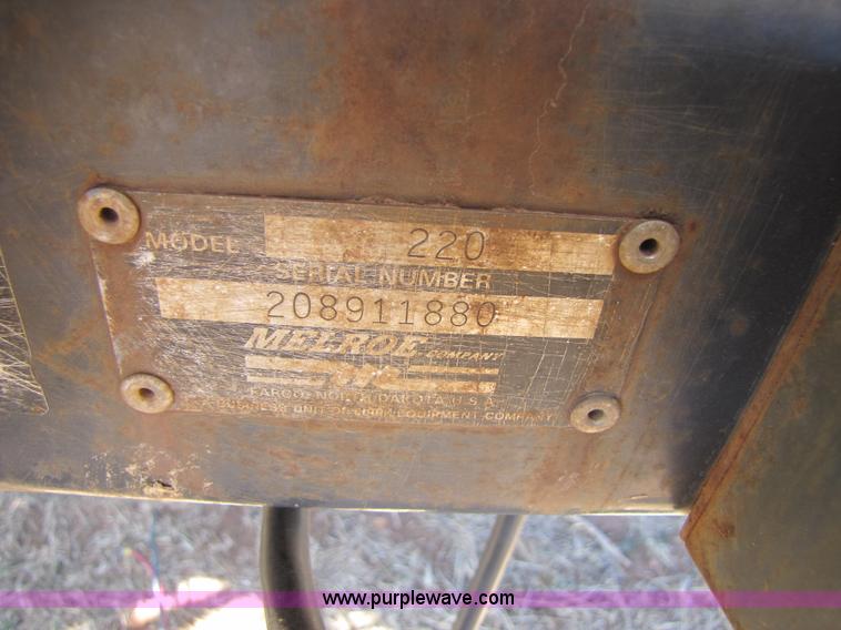 image for item 3453 Melroe SpraCoupe 220 60' self propelled sprayer