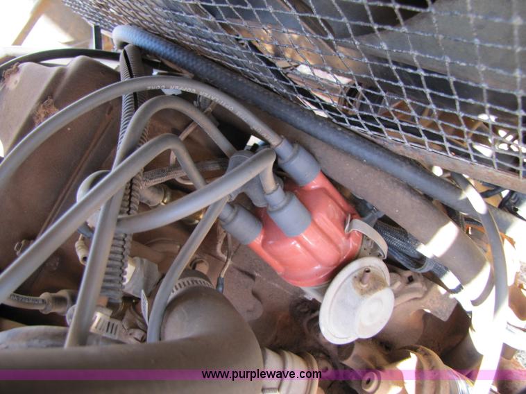 image for item 3453 Melroe SpraCoupe 220 60' self propelled sprayer